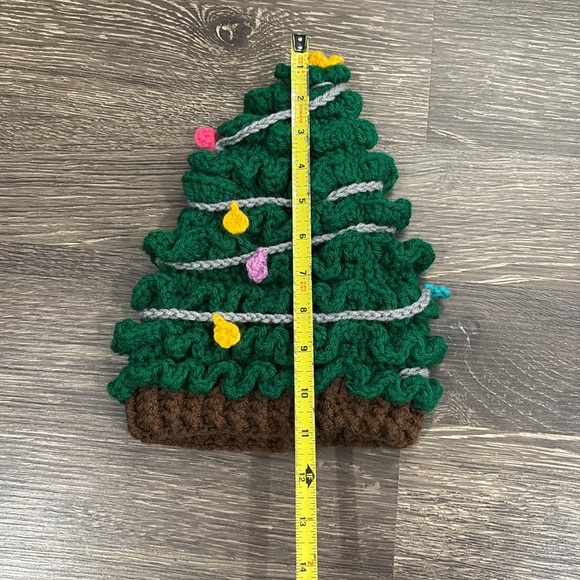 Knitted infant/toddler Christmas tree hat with a knitted string of lights - Picture 4 of 6